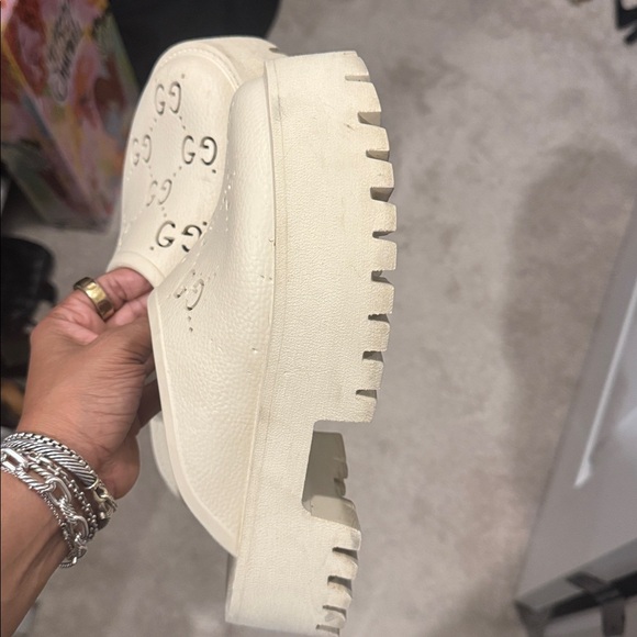 Gucci Women's Cream Perforated Mules - Picture 7 of 7